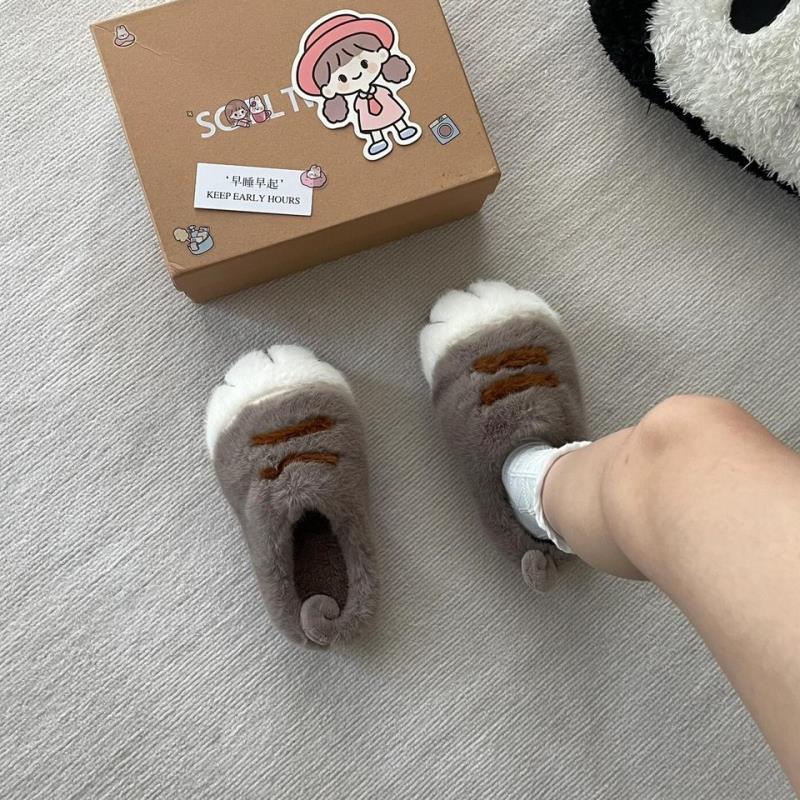 Fun fluffy cats feet slippers  - Lighting Christmas Decor 리뷰 및 가격