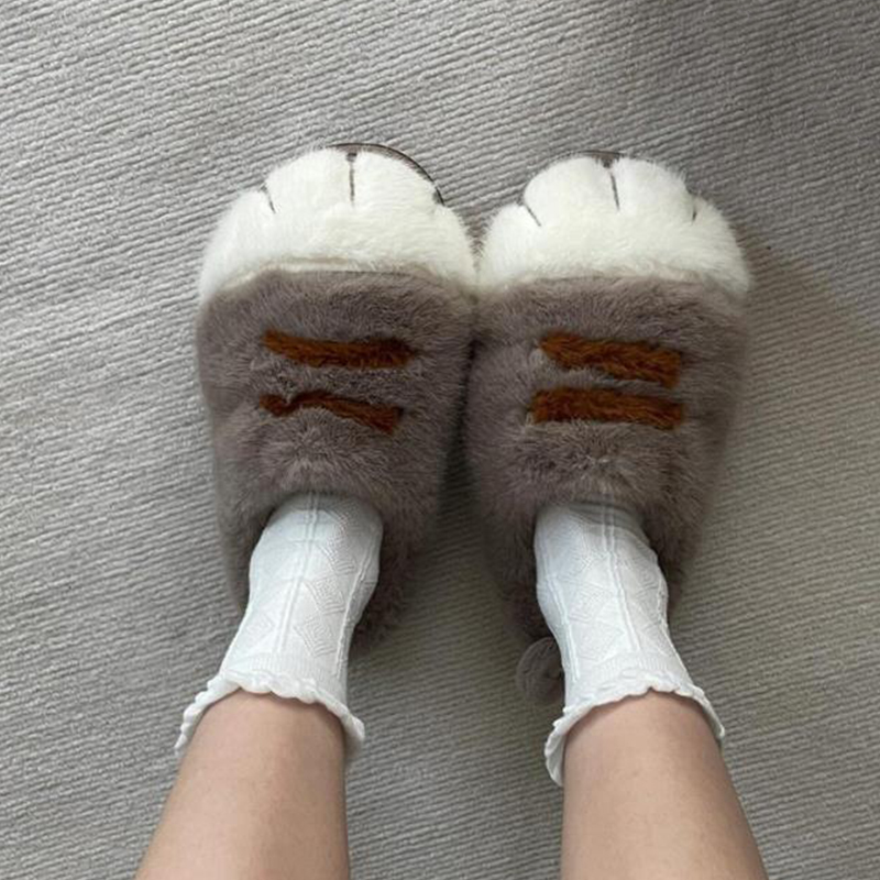 Fun fluffy cats feet slippers  - Lighting Christmas Decor 리뷰 및 가격